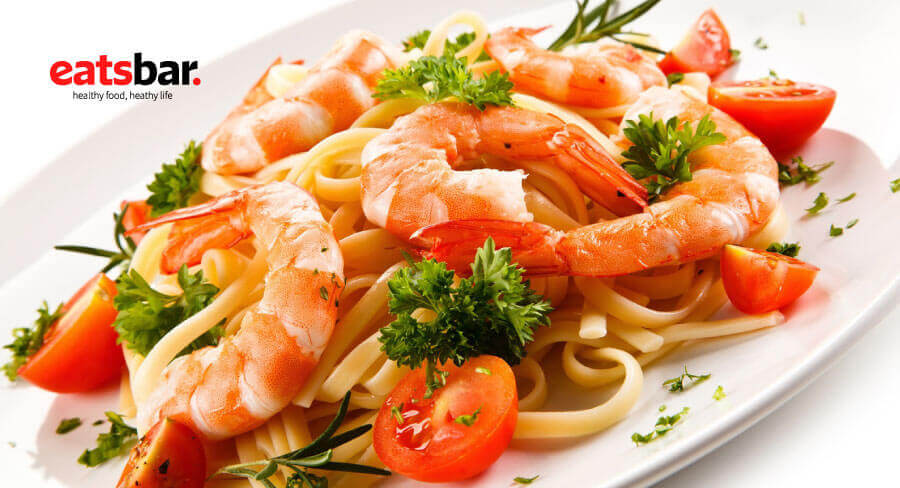 spicy creamy shrimp pasta with corn and tomatoes, pasta with sweet corn, tomatoes and basil, creamy shrimp scampi with tomatoes, easy spicy shrimp pasta, shrimp with corn and tomatoes, creamy shrimp and cherry tomato pasta, creamy spicy seafood pasta, shrimp and corn recipe, shrimp, tomatoes pasta
